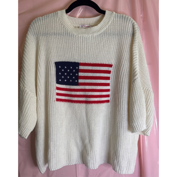 Women's Buttermelon M Standard Beige Crew Neck Sweater w/ American Flag - Picture 1 of 4